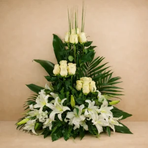 centro flores blancas verdes funerario pamplona