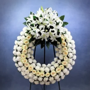 Corona funeraria blanca en Pamplona