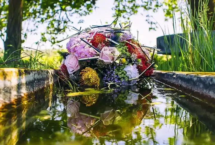 ¿Cuánto cuesta enviar flores a domicilio en Pamplona?